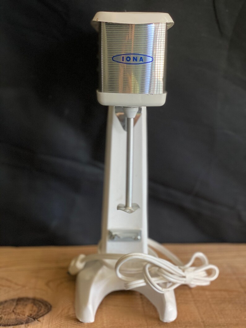 Vintage Iona White and Chrome Electric Shake Blender V426 Etsy