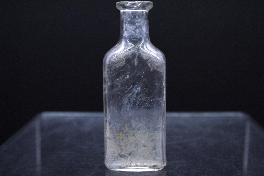 Vintage Apothecary 1910's Glass Bottle (S1534) - Etsy