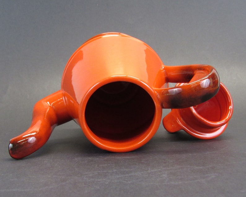 E11483 Vintage Poppytrail /'Red Rooster/' Dark Orange and Black Coffee Pot