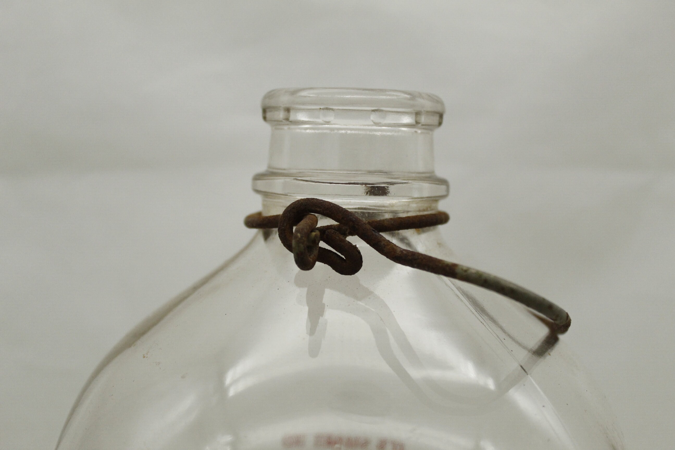 RARE FOUR SIDED Vintage Borden's One Gallon Glass Milk Bottle Jug SQUARE  ELSIE