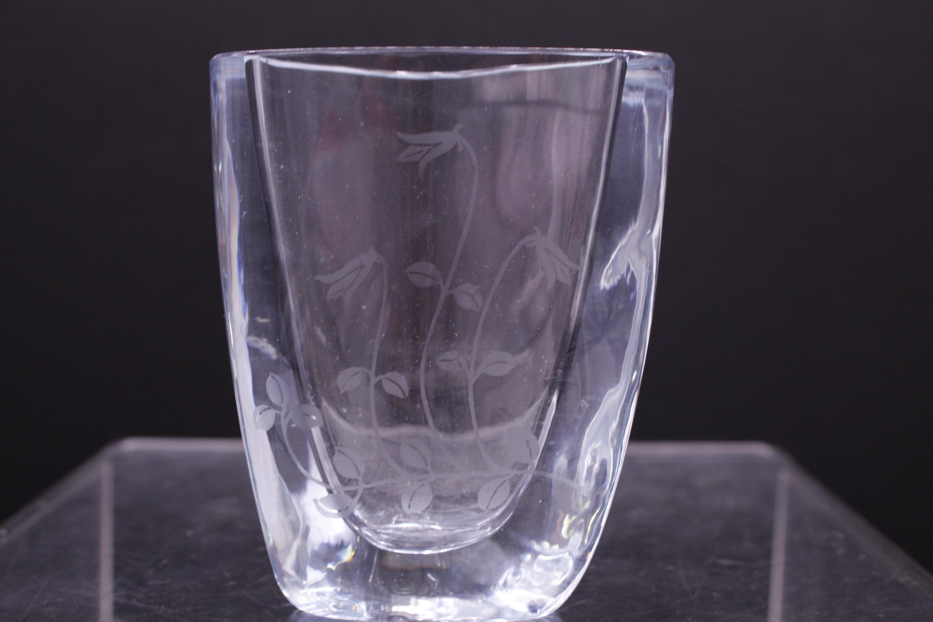 スウェーデン スタジオグラス Strömbergshyttan Swedish STROMBERGSHYTTAN Crystal Art Glass CUT FLORAL Sweden