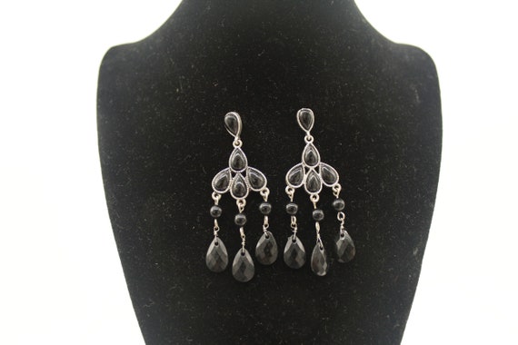Vintage Black & Silver tone Acrylic Beads Chandel… - image 7
