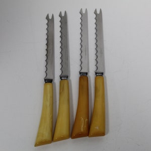 Vintage Bakelite Serrated Cheese Knife Stainless Steel with Brown Butterscotch Handle Set of 4 (V5873)
