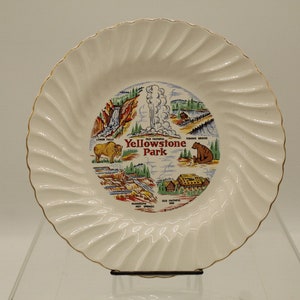 Vintage Sheffield Yellowstone Park Ribbed Edge Souvenir Plate (V9395)
