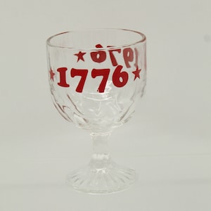 Vintage Glass Stemmed 1776-1976 Mug (V8641)