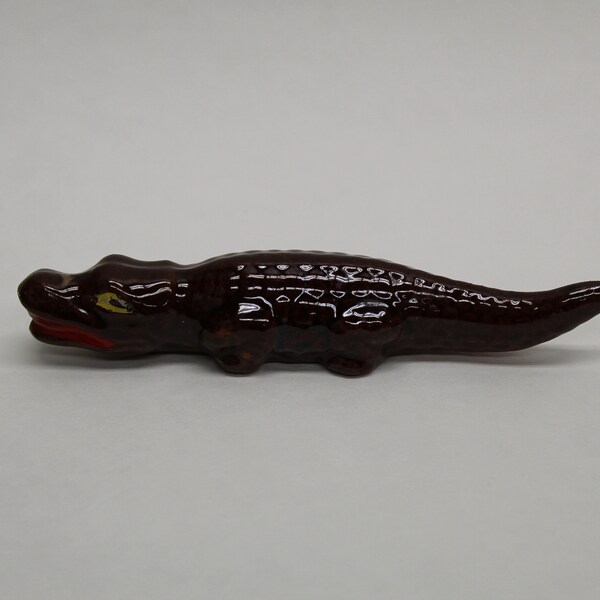 Vintage Small Redware Alligator Figurine with Dark Brown Glaze (V96)