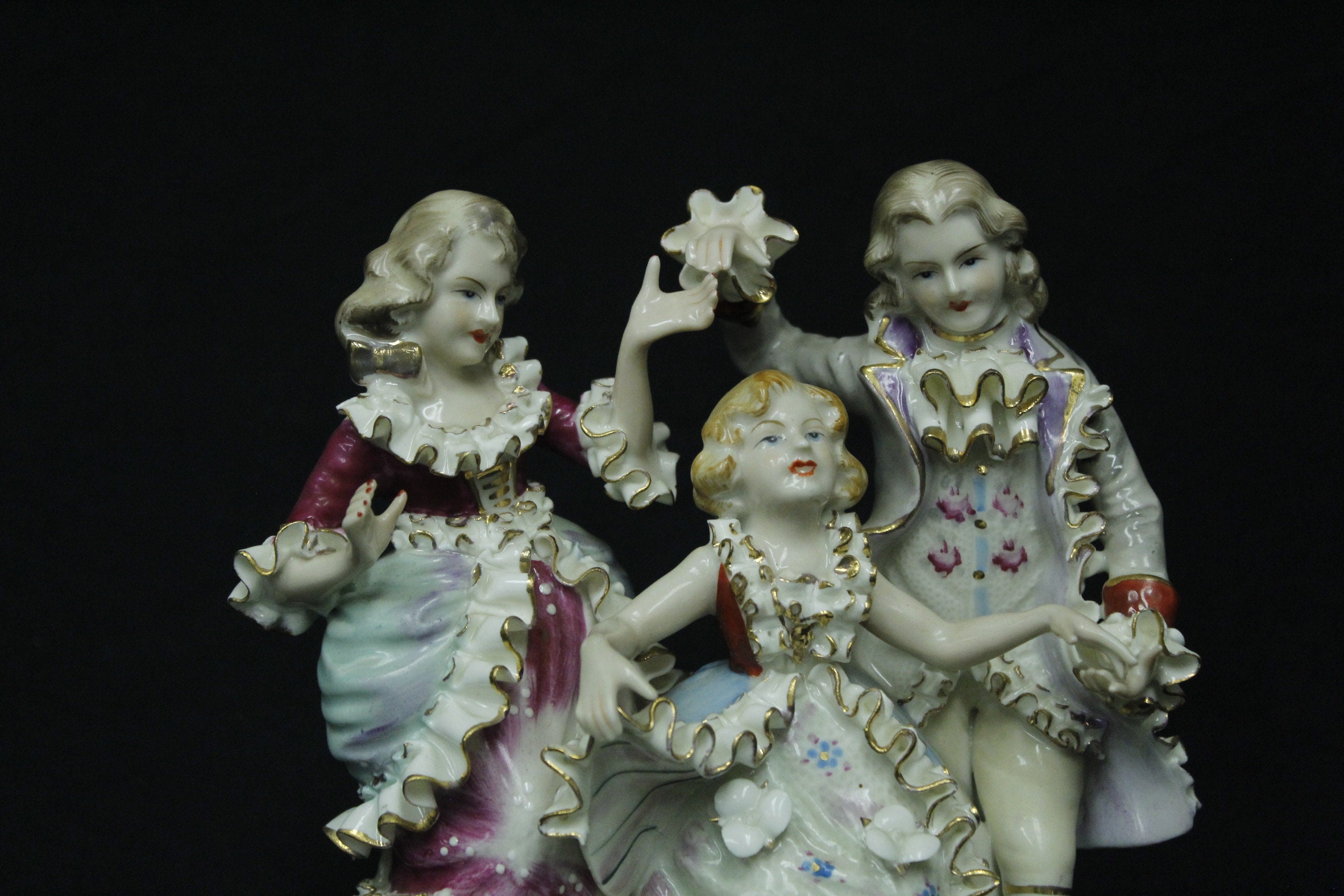 Vintage Exquisite 'ballet Dancers' Victorian Statuette Bone Vintage Exquisite 'ballet Dancers' Victorian Statuette Bone