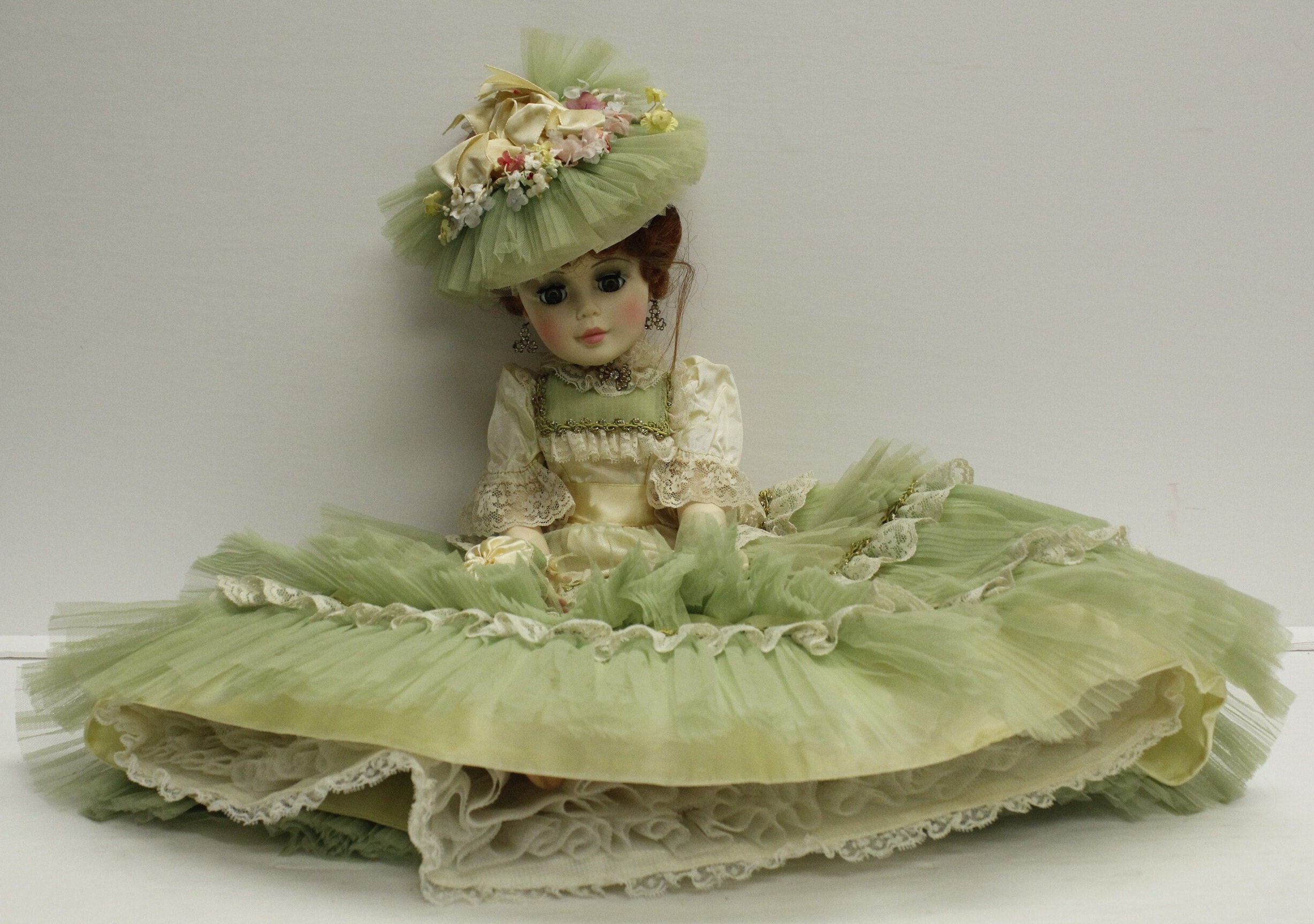 Vintage Madame Alexander 'morisot' 21