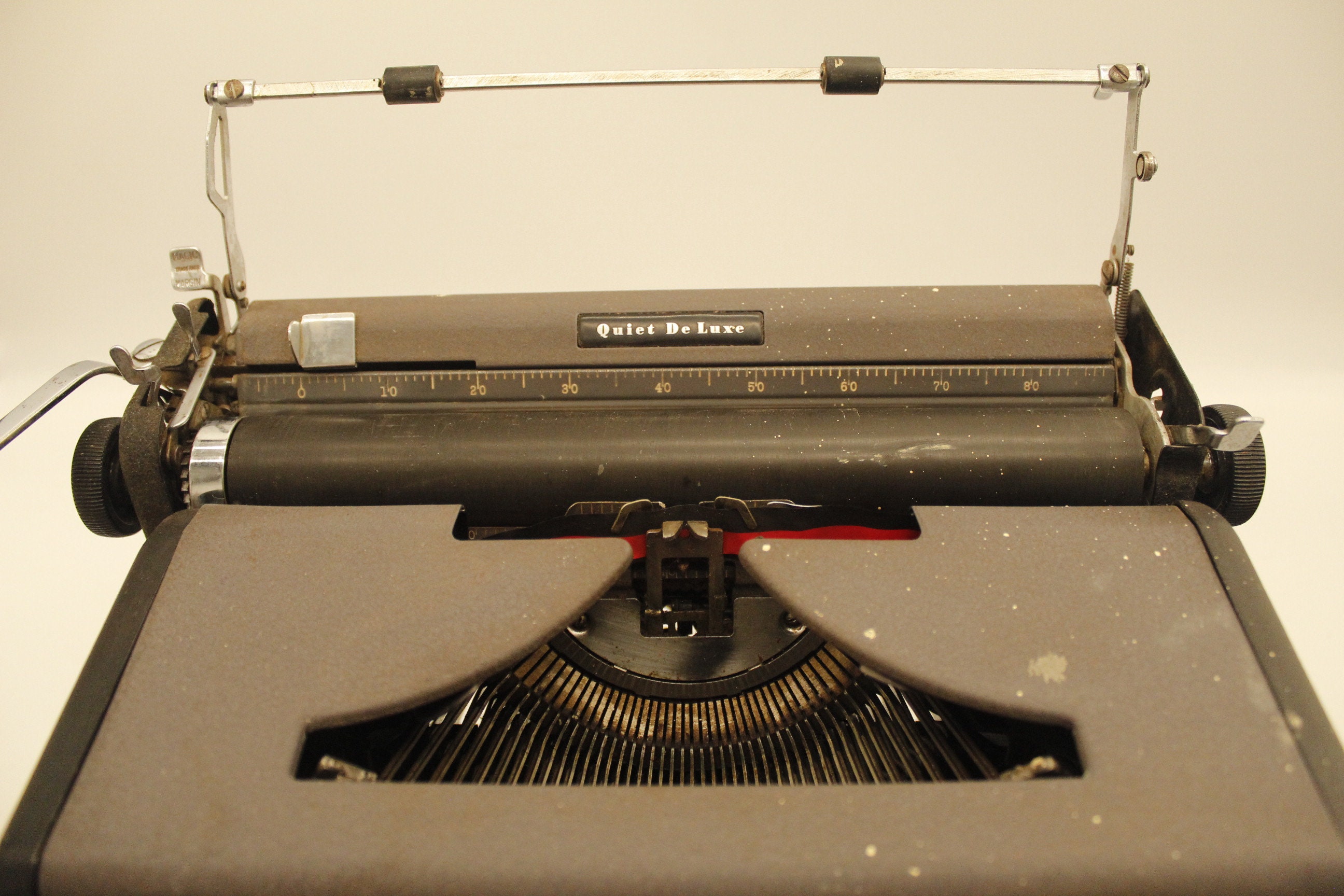 Vintage Royal Quiet De Luxe Typewriter (V10322) - Etsy