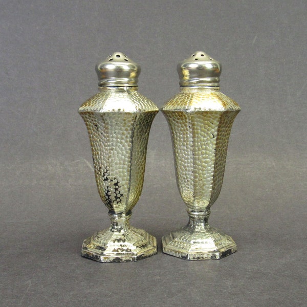 Vintage Rustic Tarnished Silver Plate Salt & Pepper Shakers (E10795)