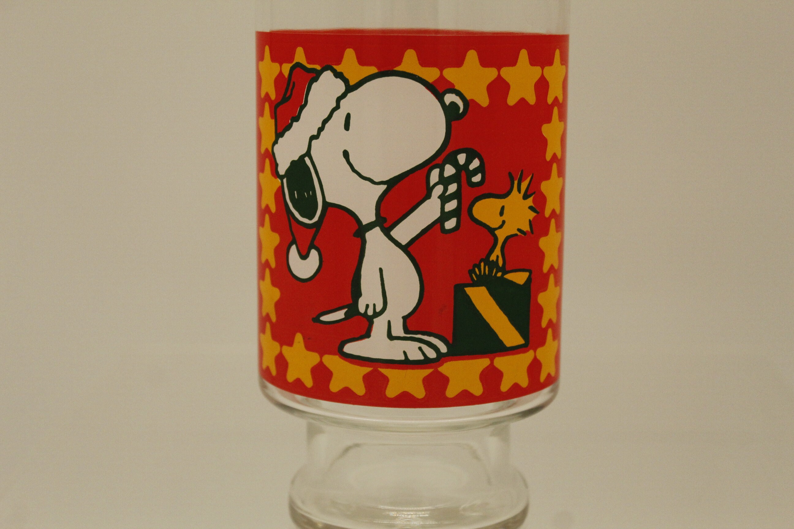Vintage Peanuts Snoopy & Woodstock Christmas 30 Oz Glass Vase