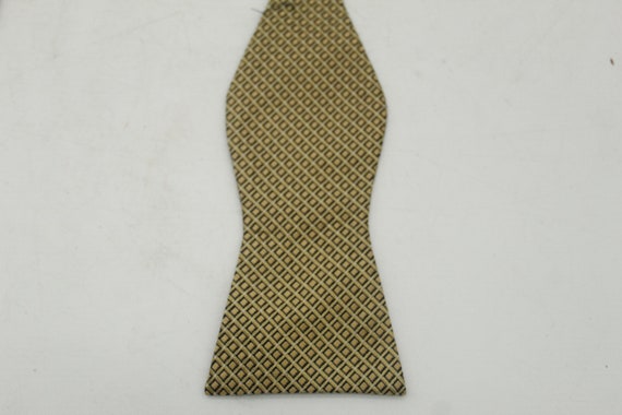 Vintage Cremieux Silk Bow Tie (S305) - image 3