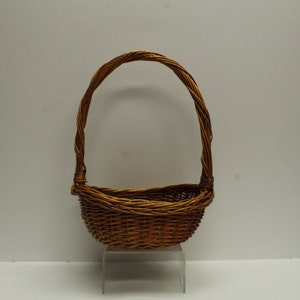 Vintage Glossy Tan Long Handled Thick Reeds Basket (V8130)
