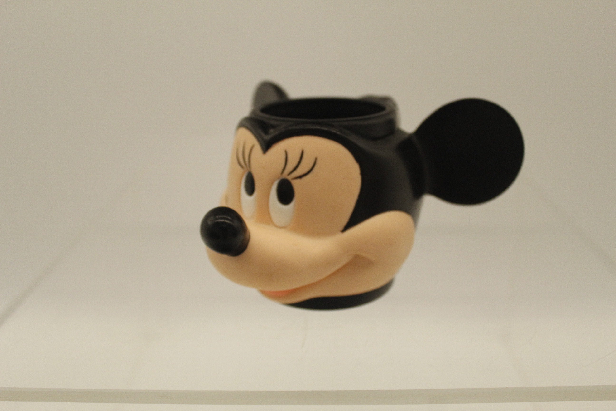 Vintage 1980's Disney Minnie Mouse Handled Plastic Applause