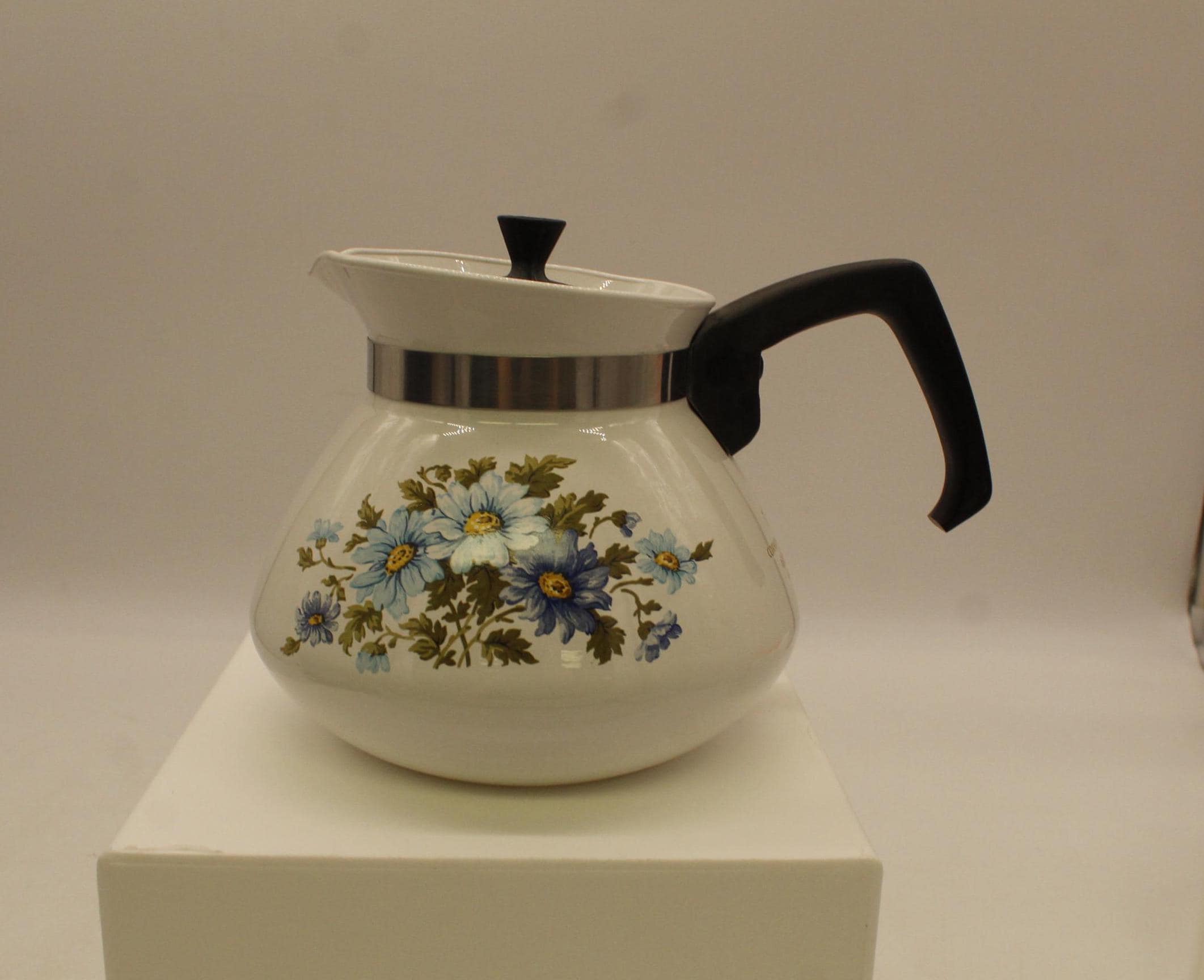 Vintage Corning Ware Rare Chelsea Blue Daisy MCM 1970's