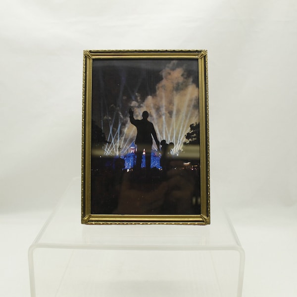 Vintage Ornate Detail 5 x 7" Gold Tone Picture Frame Velvet Backstand with Walt Disney (V8265)