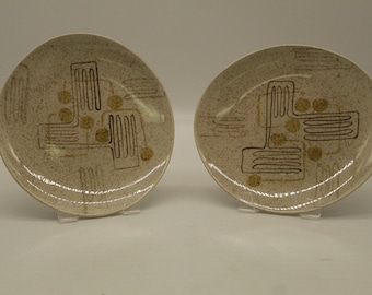Vintage MCM Red Wing USA Crazy Rhythm Set of Two Luncheon Plates (V9748)