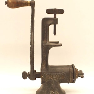 Vintage LF&C Metal Meat Grinder with Knob Handle and Table Clamp (S2892)