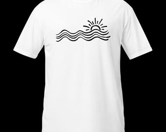 Camiseta con arte lineal minimalista de olas y sol / Camiseta gráfica unisex estilo surf oceánico