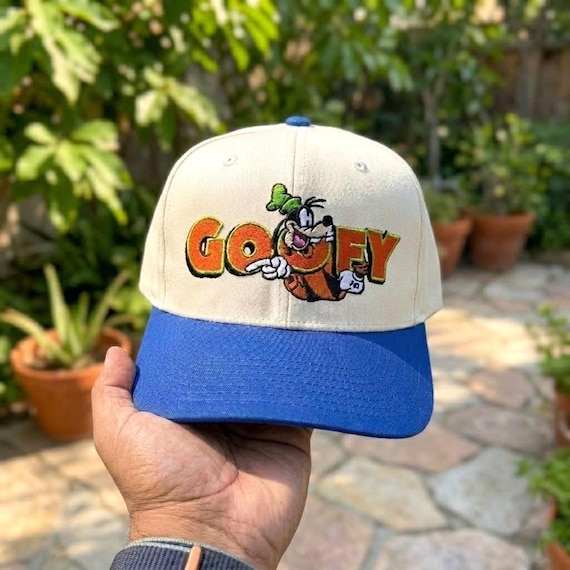 disney vintage　Goofy's Hat Co. 　ハット　キャップ EMBROIDERED Vintage Goofy Hat, Retro Disney Character Snapback