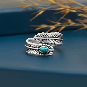 Neetva Sterling Silber Plated Feder Ring - Natürlicher Türkis Ring - Verstellbarer Vintage Statement Ring für Frauen und Männer