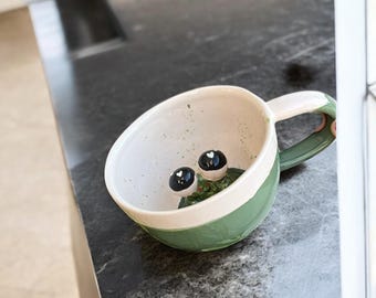 Handmade Green Frog Mug – Ceramic Coffee & Tea Cup with Cute Animal Figurine, Unique Pottery Gift