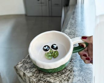 Handmade Green Frog Mug – Ceramic Coffee & Tea Cup with Cute Animal Figurine, Unique Pottery Gift
