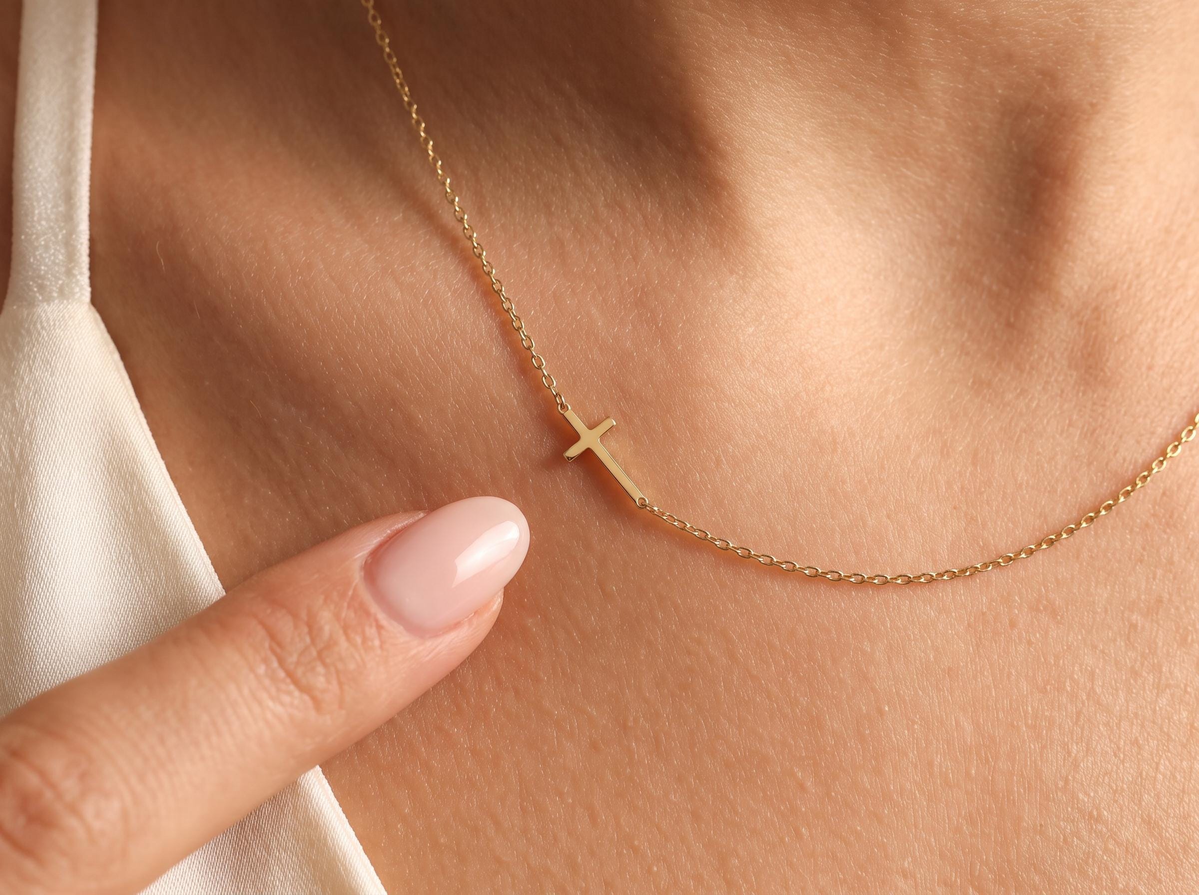 Tiny 10k Gold Pendant - Etsy