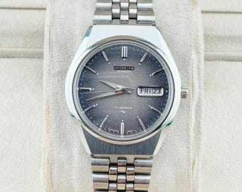 Vintage Seiko 5 Men's Wrist Watch|Gray Textured Dial|36mm|Day-Date