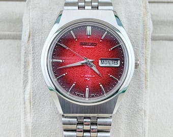 Vintage Seiko 5 Men's Wrist Automatic dress Watch|Red Textured Dial|36mm| Day-Date