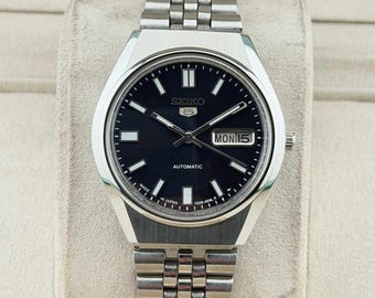 Vintage SEIKO 5 17 Jewels Automatic Day Date Japanese Wrist Gent's