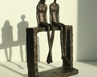 Abstract Couple Statue – Modern Bronze Style Sculpture for Home Office Decor