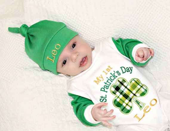 Personalised First St.Patricks Day Babygrow  Irish Baby Shamrock Clover Paddy 