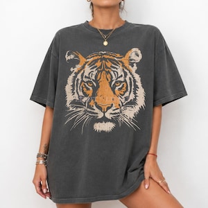 Vintage Tiger T-Shirt Comfort Colors® Cincy Bengals Distressed Retro Animal Graphic Tee