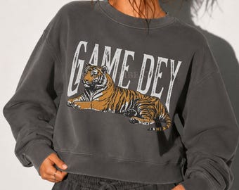 Game Day Tiger Comfort Colors® Mid-length Crewneck Sweatshirt, Women's Vintage Wash  Retro Pullover, Cincy Football Fans, Tailgate Top