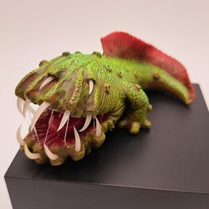 The Ozyth Handmade Monster Figurine, Horror Collectible