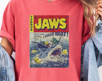 Comfort Colors Jaws Retro Comic Shirt, Classic Horror Movie Tee, Vintage Shark Graphic T-Shirt for Film Fans and Collectors