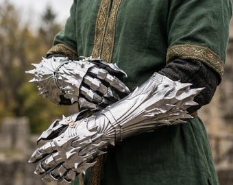 Silver Articulated Gauntlets with Movable Fingers | Medieval Fantasy Armor | Dark Knight Claws | Built‑in Leather Gloves | Cosplay Prop
