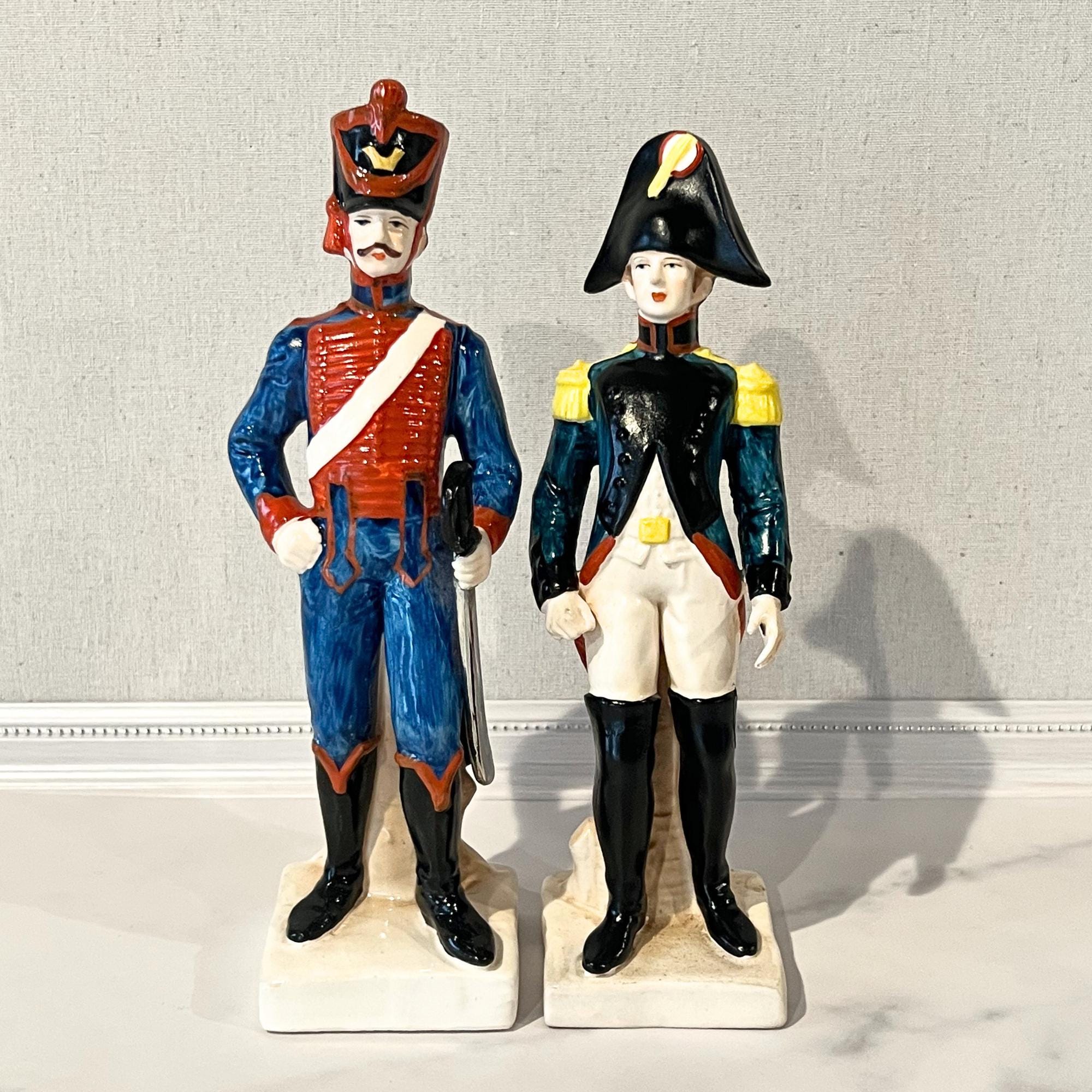 Metal Models,54mm,Mounted Napoleon in overcoat figure kits. - Maquettes
