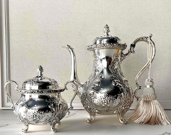 VINTAGE / Wilcox 7066 Cafetera y azucarero de plata chapada cincelada a mano / International Silver / Juego de servicio Rococo Estate