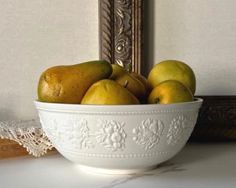 VINTAGE / Bol grande para servir Wedgwood Festivity / Bol para fruta blanco con relieve / Bol de loza inglesa de 25 cm