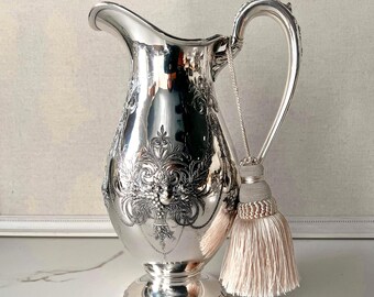 Jarra de agua vintage Wilcox Lady Mary plateada N7041 / 1,9 litros (64 oz) de plata internacional / Jarra floral cincelada a mano / c. 1920-1940