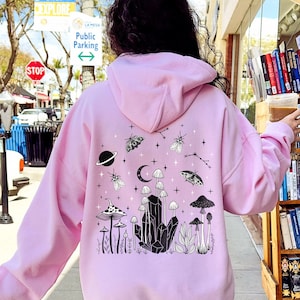 Himmlische Motte Hoodie | Zauberpilz Hoodie | Dunkel Cottagecore Hoodie | Pastell Goth Hoodie | Emo Kleidung | Alt Kleidung | Gothic Kleidung