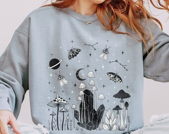 Sudadera Celestial Moth Mushroom / Sudadera Dark Cottagecore / Sudadera Whimsigoth / Ropa Emo / Ropa Alt / Ropa Gótica