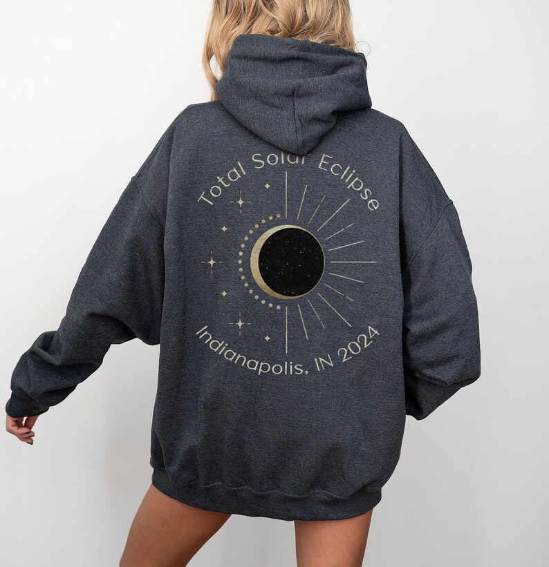 Sudadera personalizada con diseño de eclipse solar total / Sudadera con diseño de la trayectoria de la totalidad / Cuenta atrás para la totalidad / Sudadera celeste / Sudadera con diseño de las fases lunares y solares en astronomía imagen 7