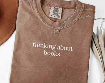 Camiseta "Pensando en libros" – Camiseta de lectura literaria Comfort Colors®