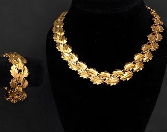 Napier Textured Gold Leaf Choker Necklace and Bracelet Set, Vintage