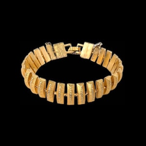 May include: A rustic wooden sign with the text "Welcome to our porch" in white lettering. The sign features a distressed finish and a simple, inviting design, perfect for outdoor decor.