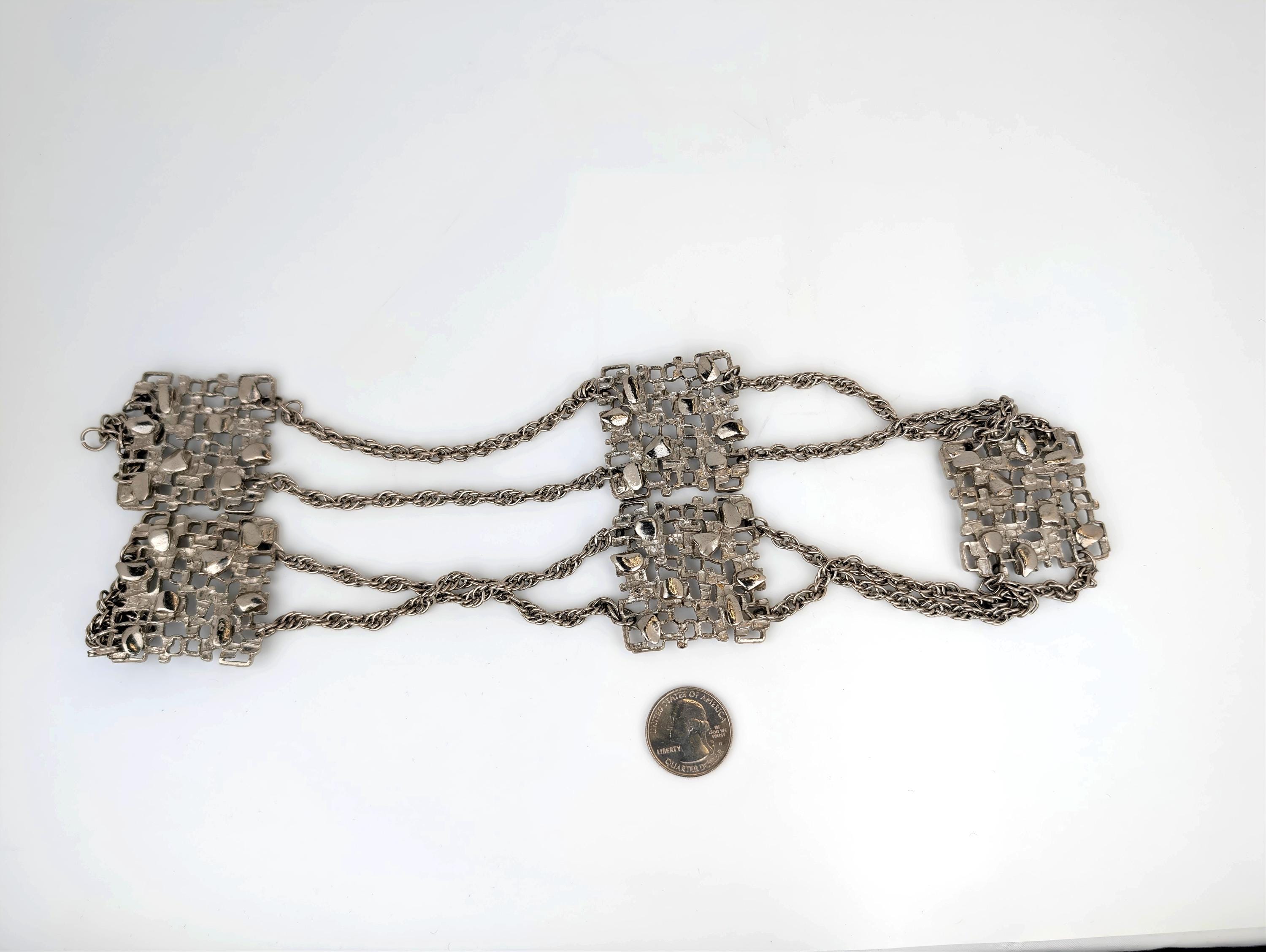 Vintage Celebrity NY 1960\'s-1970\'s Silver-Tone Chain Link Belt Vintage Silver Chain Belt With Medallions, 1960s Mod Slinky  main image 4