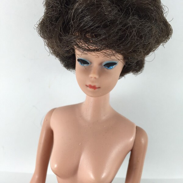 Vintage Barbie Bubble Cut Brunette Doll. Midge  No.2060 cs